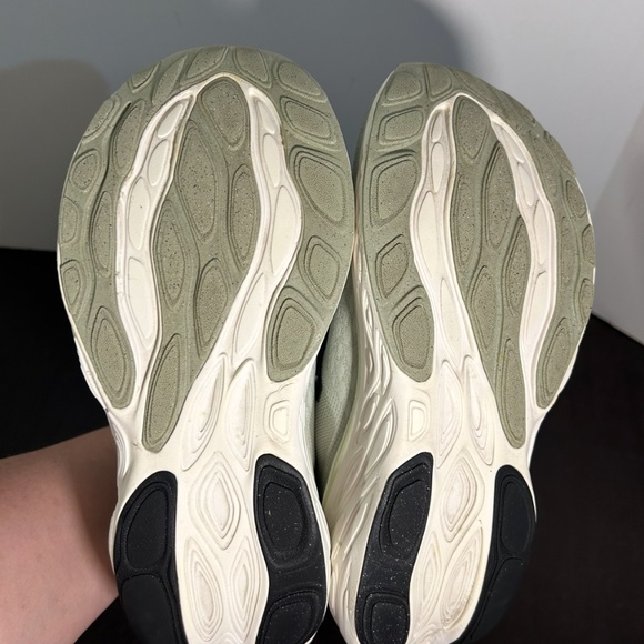 New Balance Light Green and White Sneakers - Picture 13 of 15